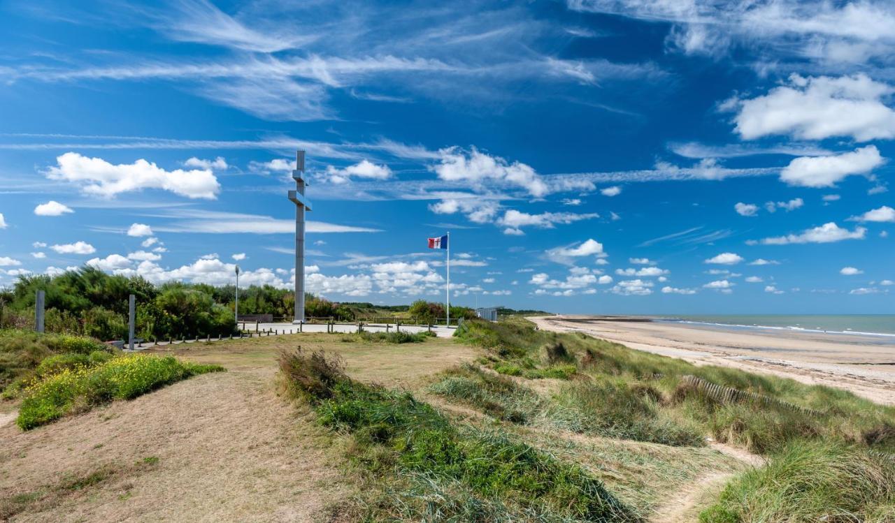 Appartement Studio avec chambre - Balcon et à 20m de la mer à Courseulles-sur-Mer Extérieur photo